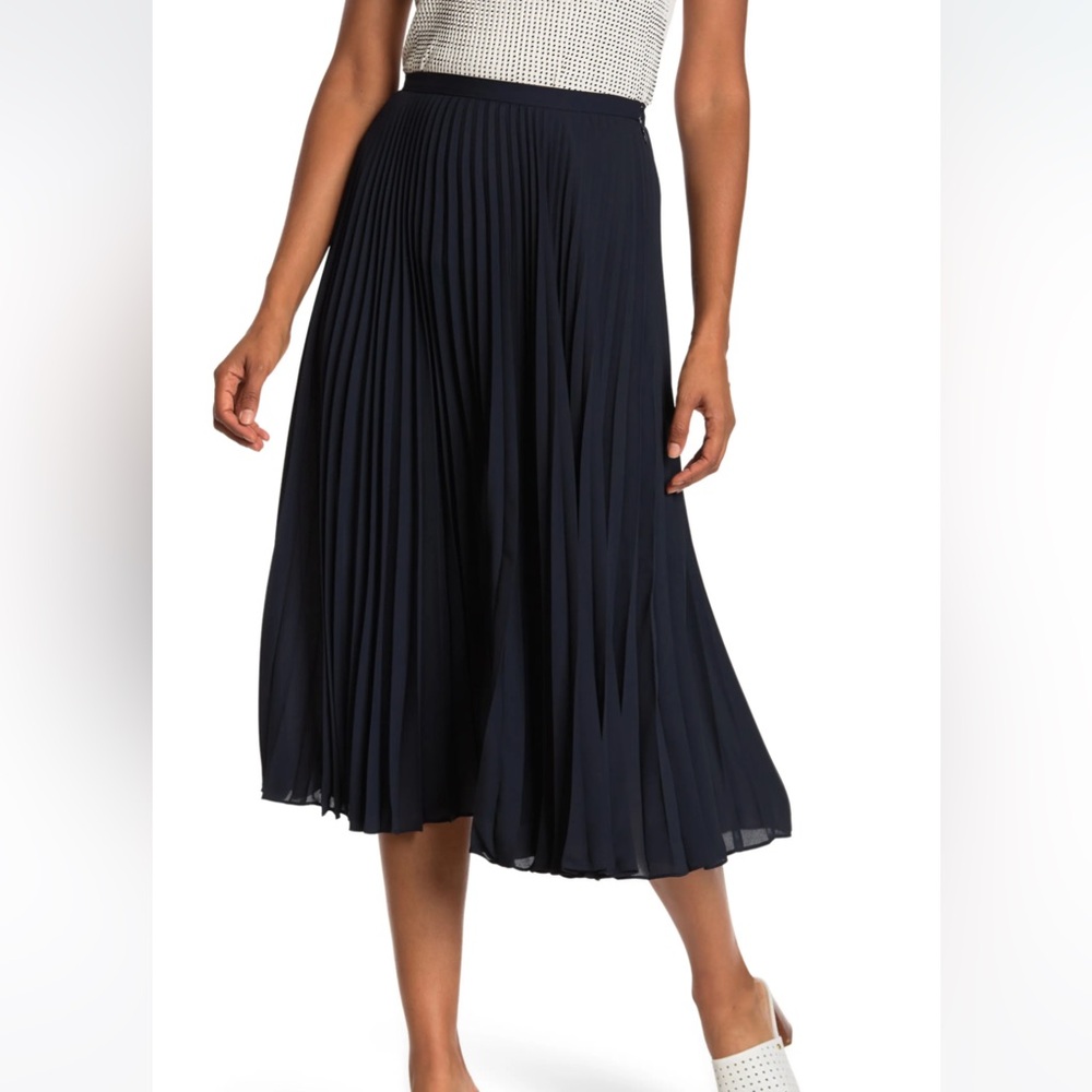 Vince pleated navy skirt